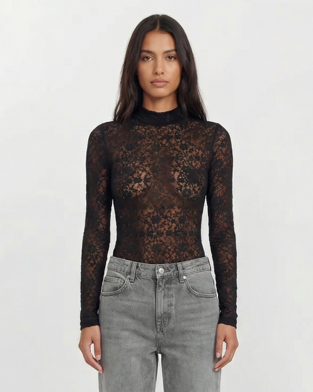 Lexi | lace top