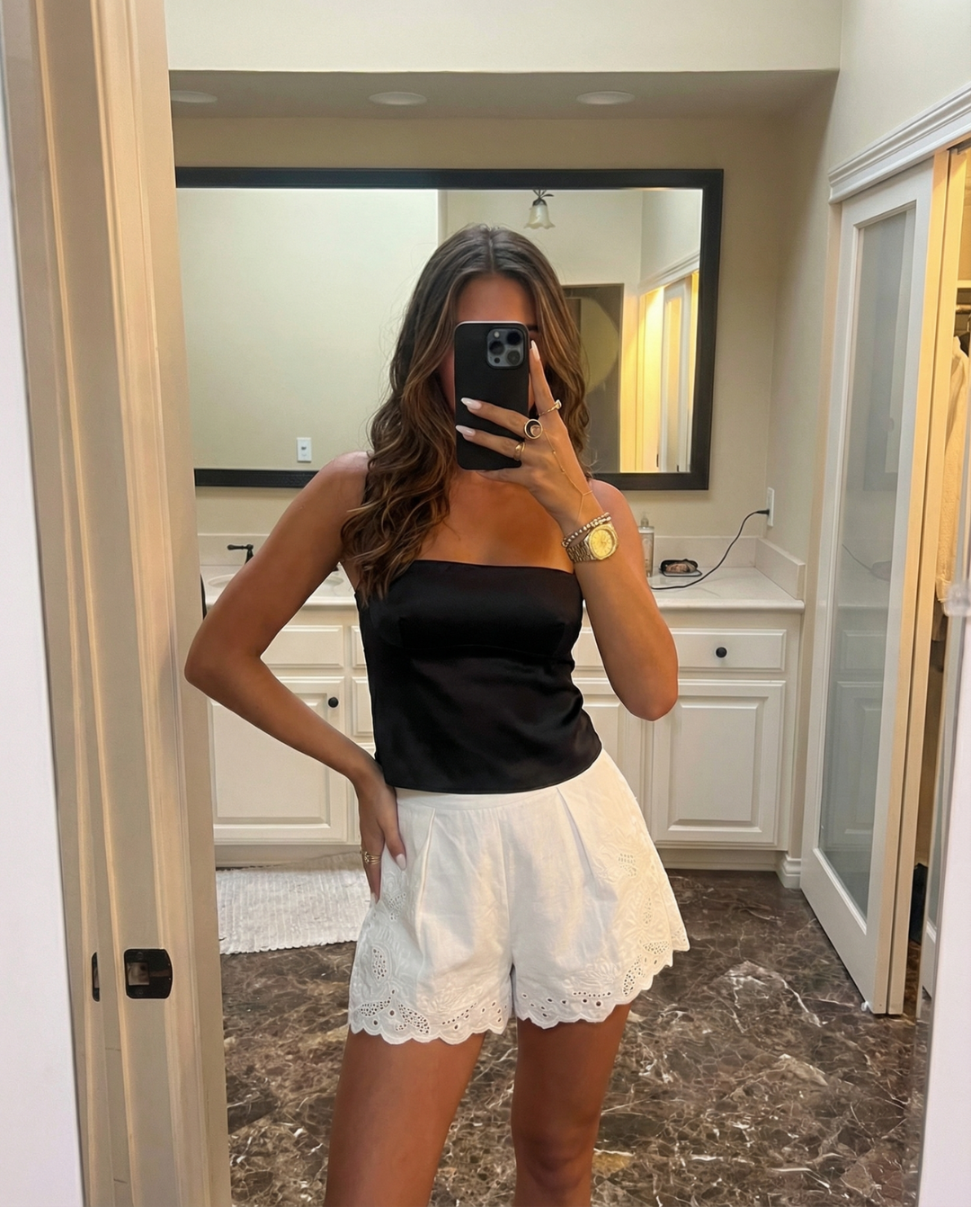 Sophie | Broderie Anglaise Scallop Hem A-Line Linen Shorts