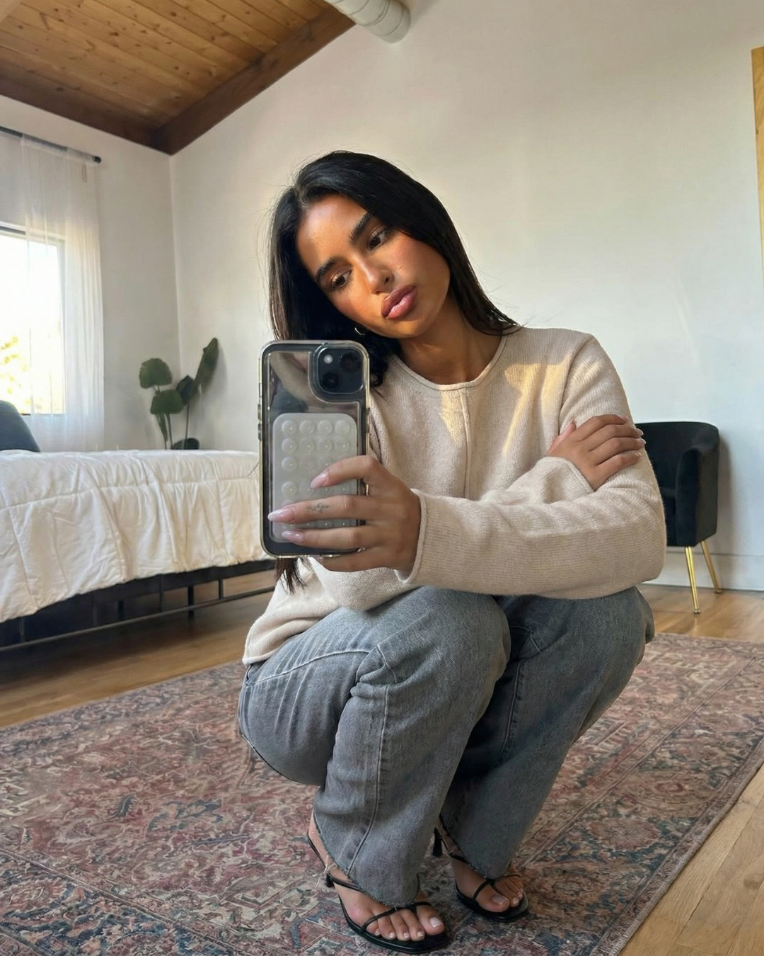 Phoebe | Centre Seam Crew Neck Long Sleeve Relaxed Cropped Knit Top