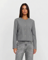 Ava | Cropped Collarless Blazer