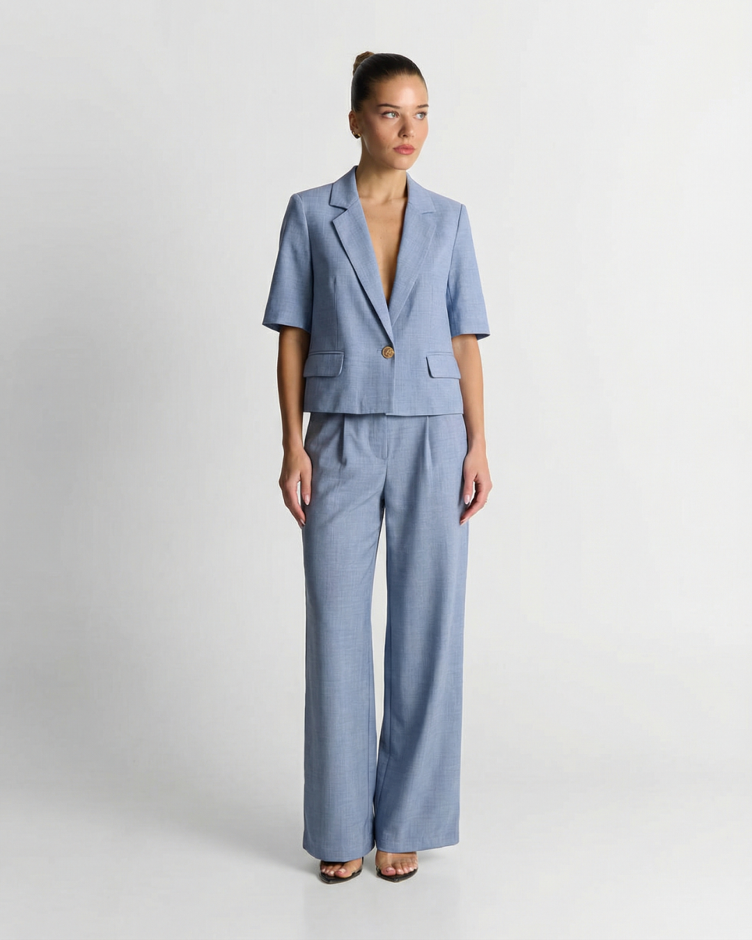 Una | Cropped Short-Sleeve Blazer and Wide Leg Trouser Set