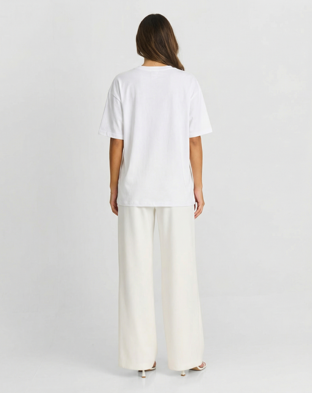 Ava | White Oversized Graphic Tee