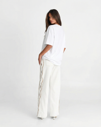 Amelia | White Graphic Tee