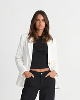 Lila | Relaxed Cotton White Blazer
