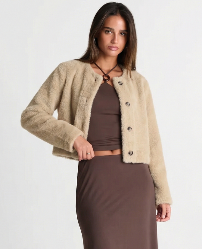 Kira | Elegant Cropped Faux Fur Jacket Beige