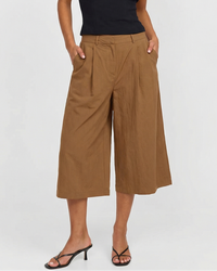 Aria | Front-Pleat Wide-Leg Cropped Linen Trousers