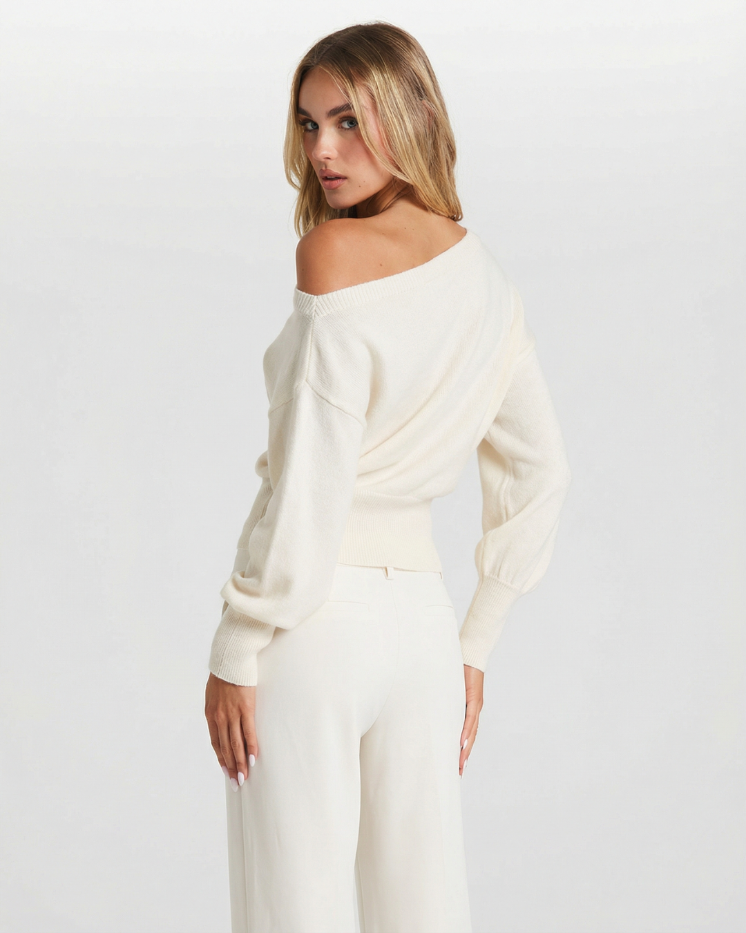 Maren | Elegant Off Shoulder Sweater Cream Knitted Long Sleeve