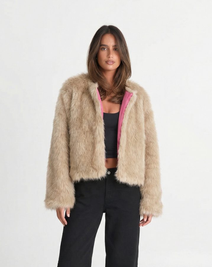 Alba | Casual Cropped Faux Fur Jacket Beige