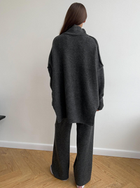 Isabeau oversized two piece set detail view 6