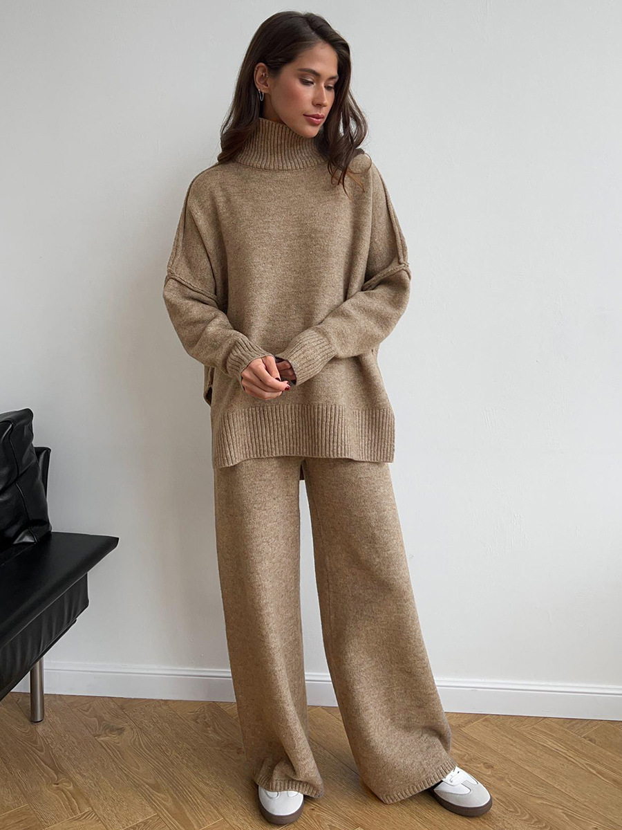 Isabeau oversized two piece set detail view 2