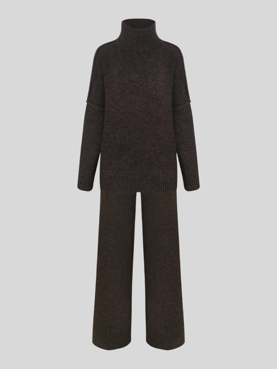 Isabeau oversized two piece set detail view 10