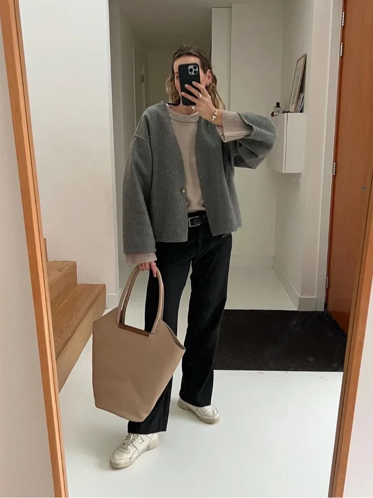 Isaura boxy oversized jacket detail view 4