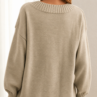 Augusta relaxed fit V-neck jumper detail view