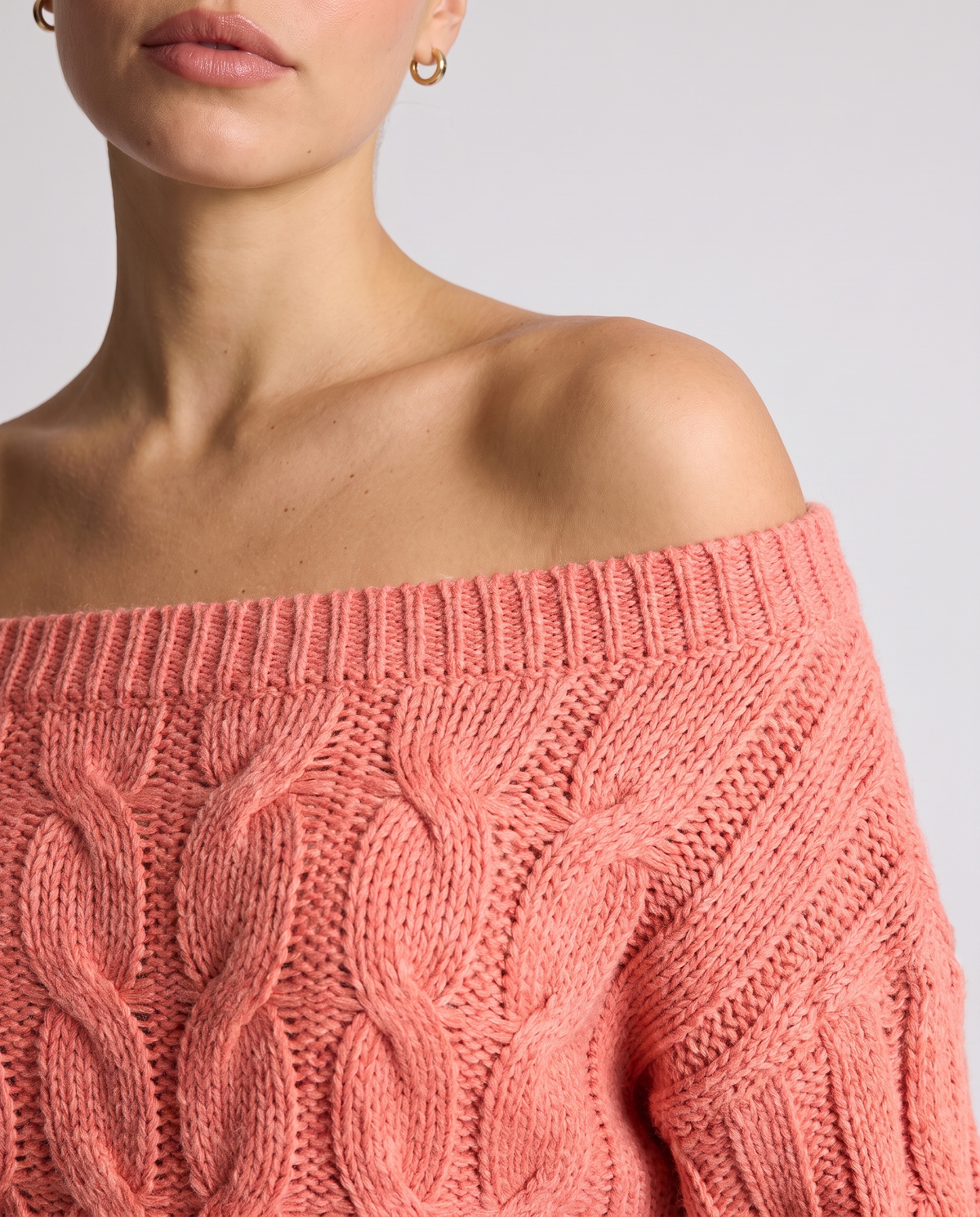 Clarice Light Red detail