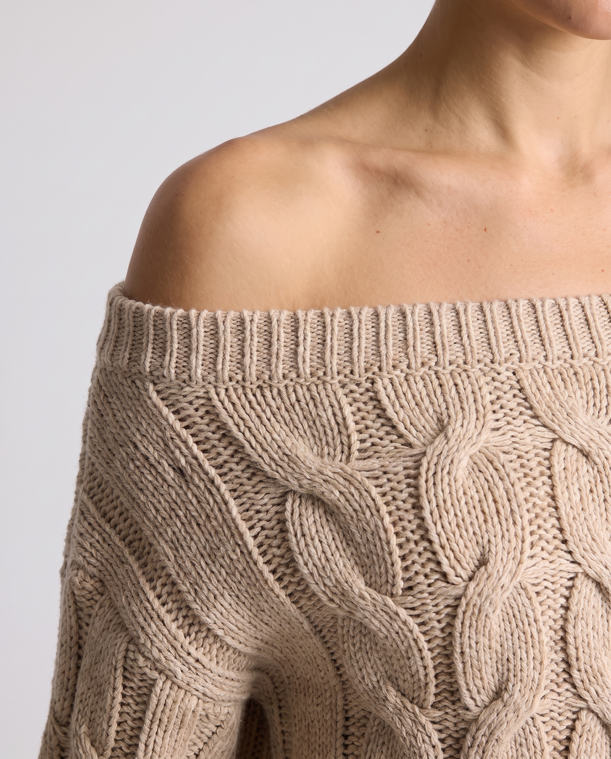Clarice Khaki detail