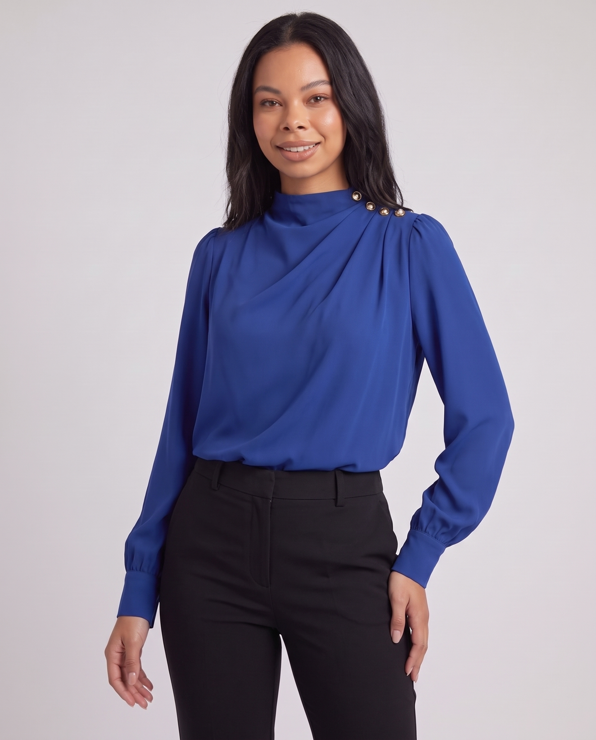 Ginevra Blue natural pose