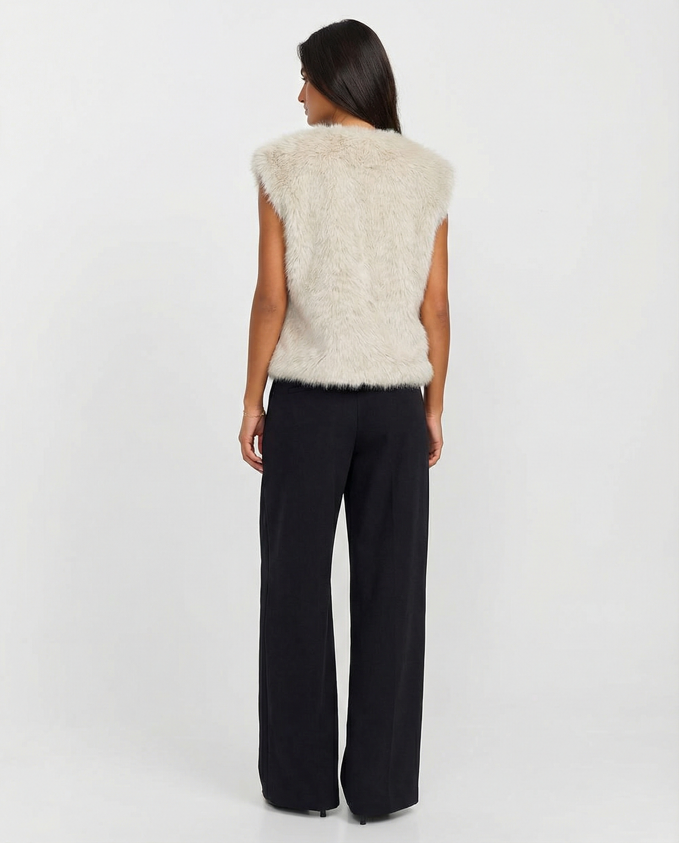Hazel | Cream Faux Fur V-Neck Sweater Vest