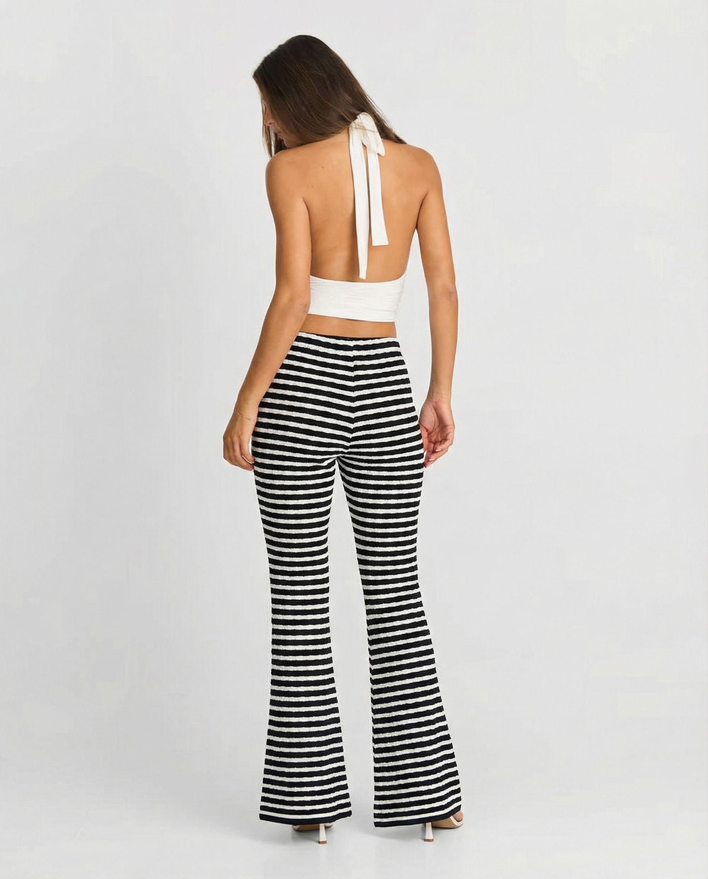 Harriet | High-Waist Monochrome Stripe Flared Wide-Leg Ribbed Knit Trousers
