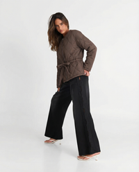 Seren | Belted Wave-Quilted Zip-Up Jacket