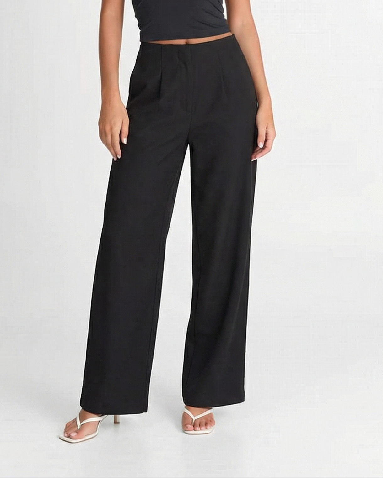 Lena | High-Waist Pleated Flowing Wide-Leg Trousers in Black
