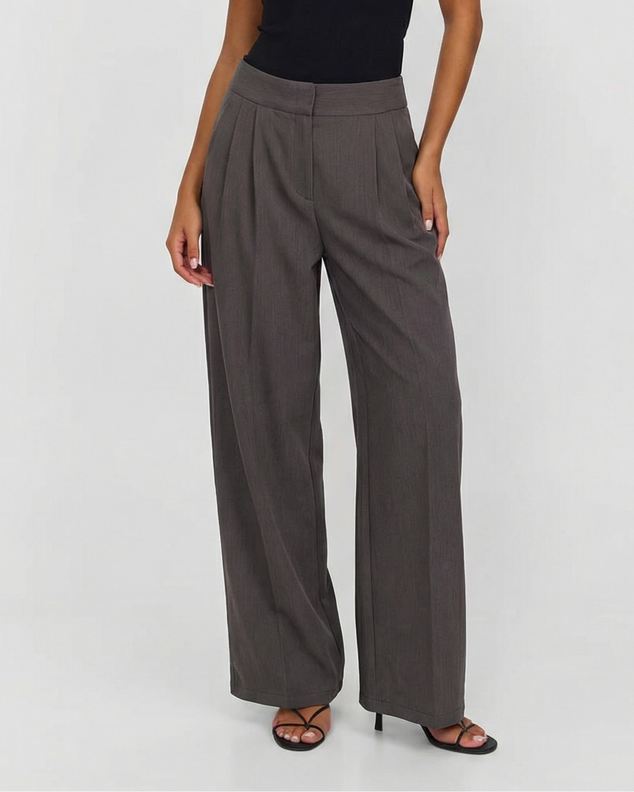 Elizabeth | High-Waist Pleated Side Pocket Tailored Wide-Leg Trousers in Grey