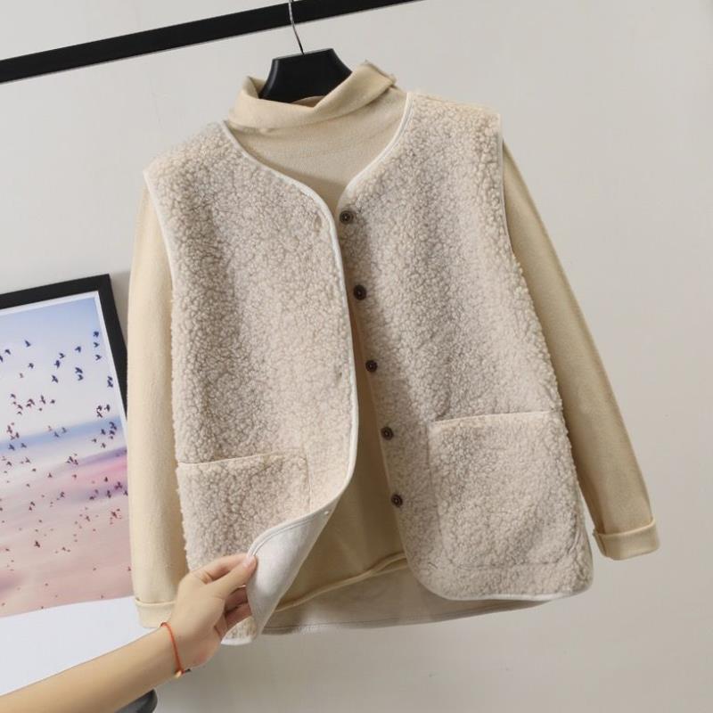 Lucinda fleece vest in Beige
