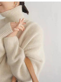 Hesper oversized turtleneck jumper styled detail