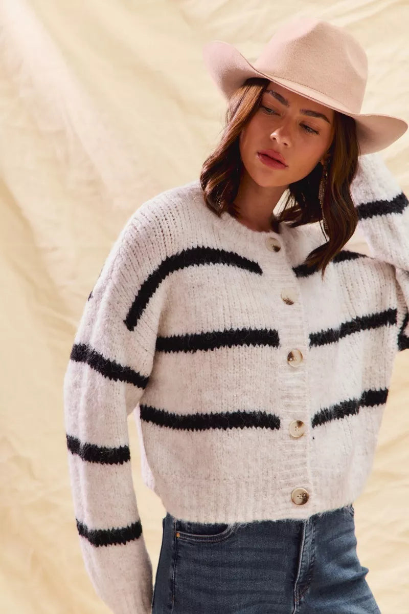 Etoile oversized knit cardigan additional view 7