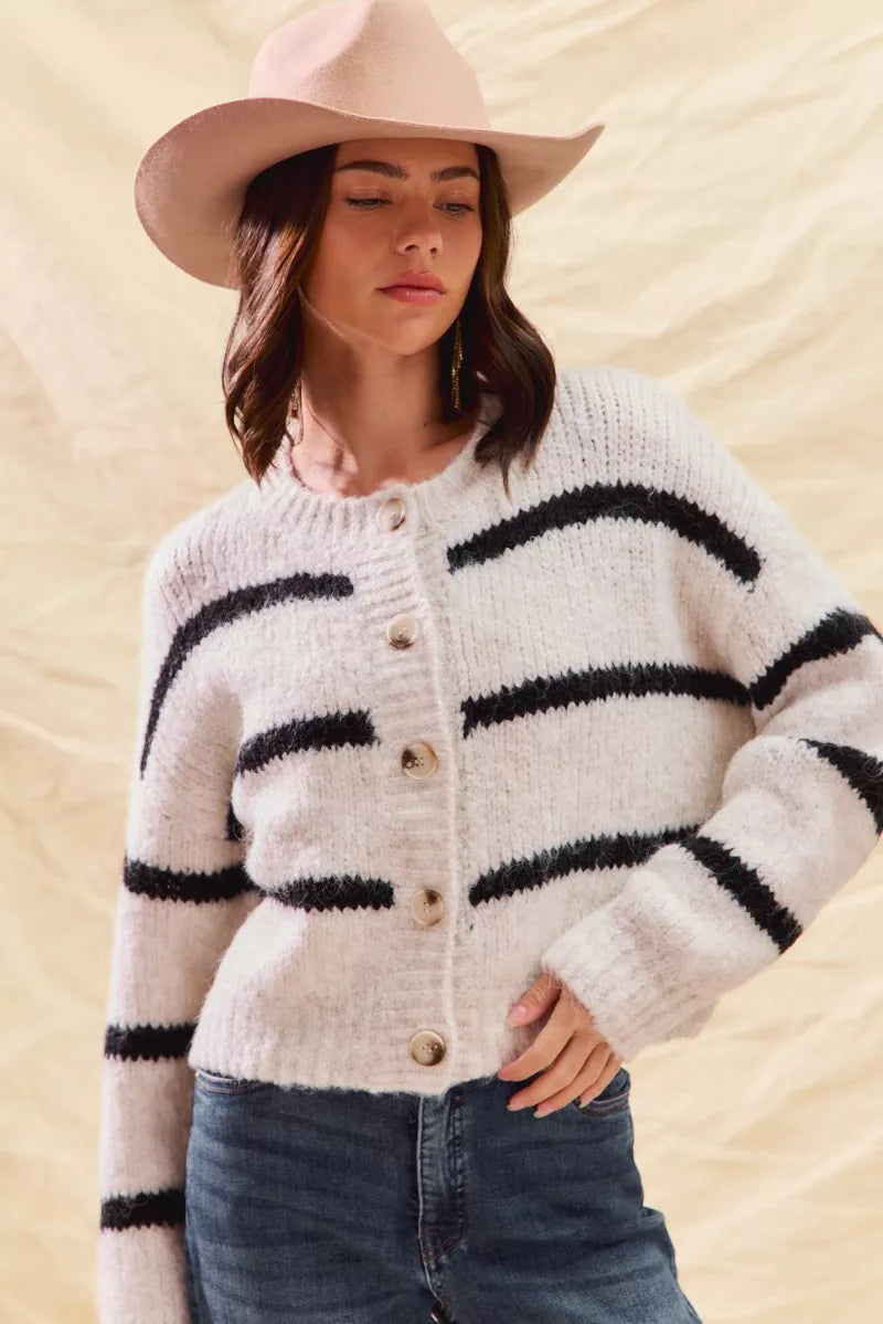 Etoile oversized knit cardigan additional view 10
