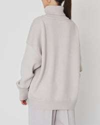 Margery oversized turtleneck jumper detail view 7