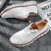 Leland trainers in White