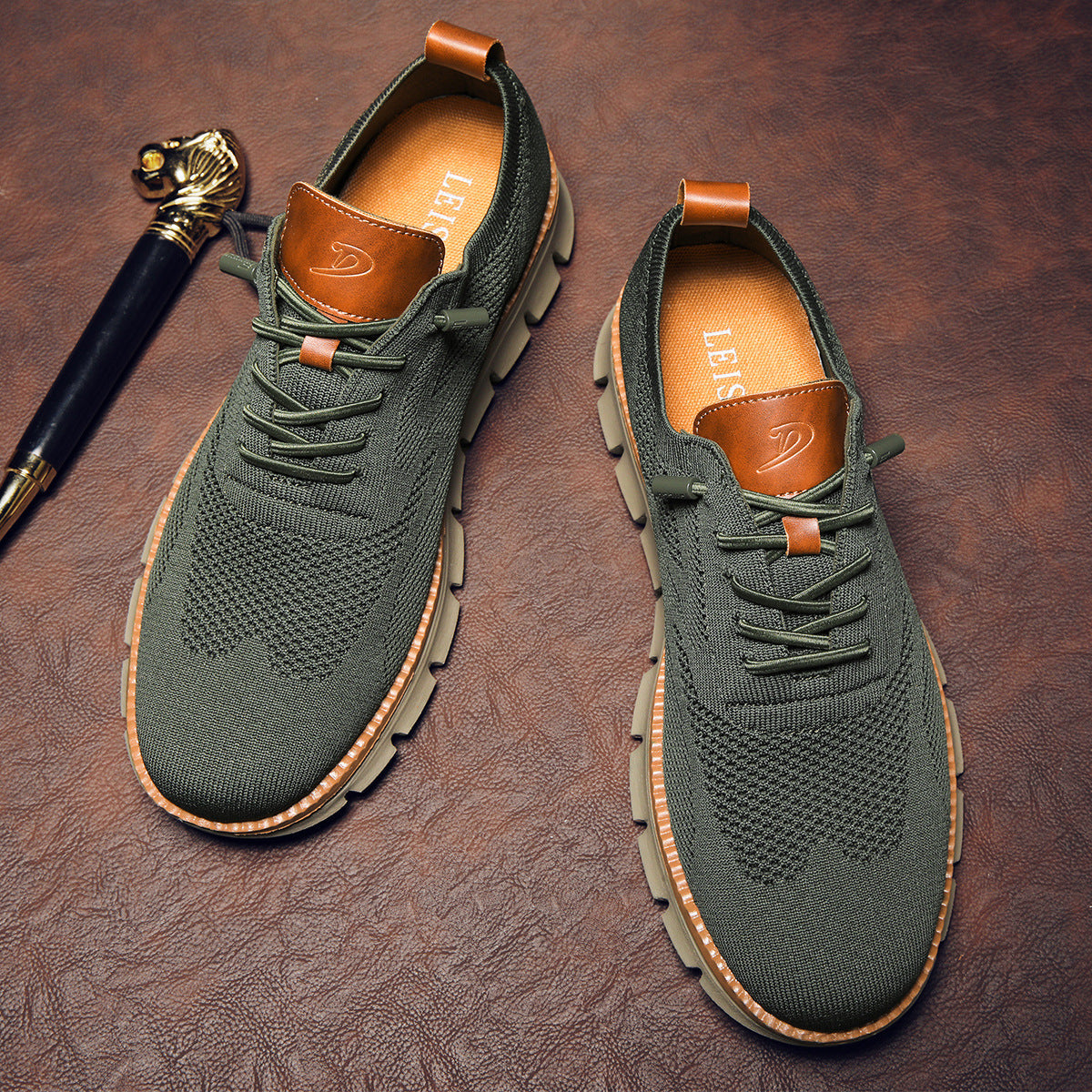 Leland trainers lace detail