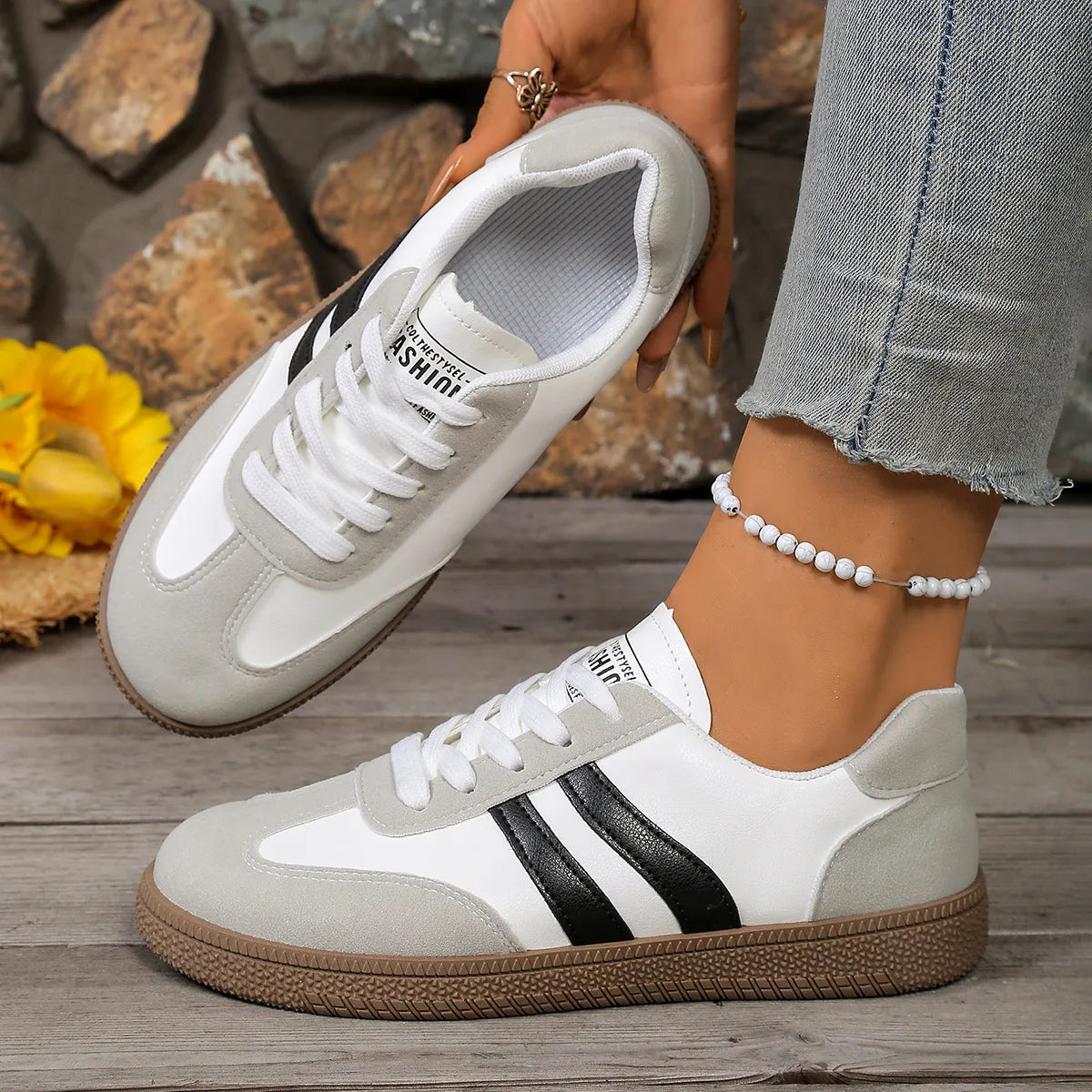 Rosamund orthopedic sneakers sole detail