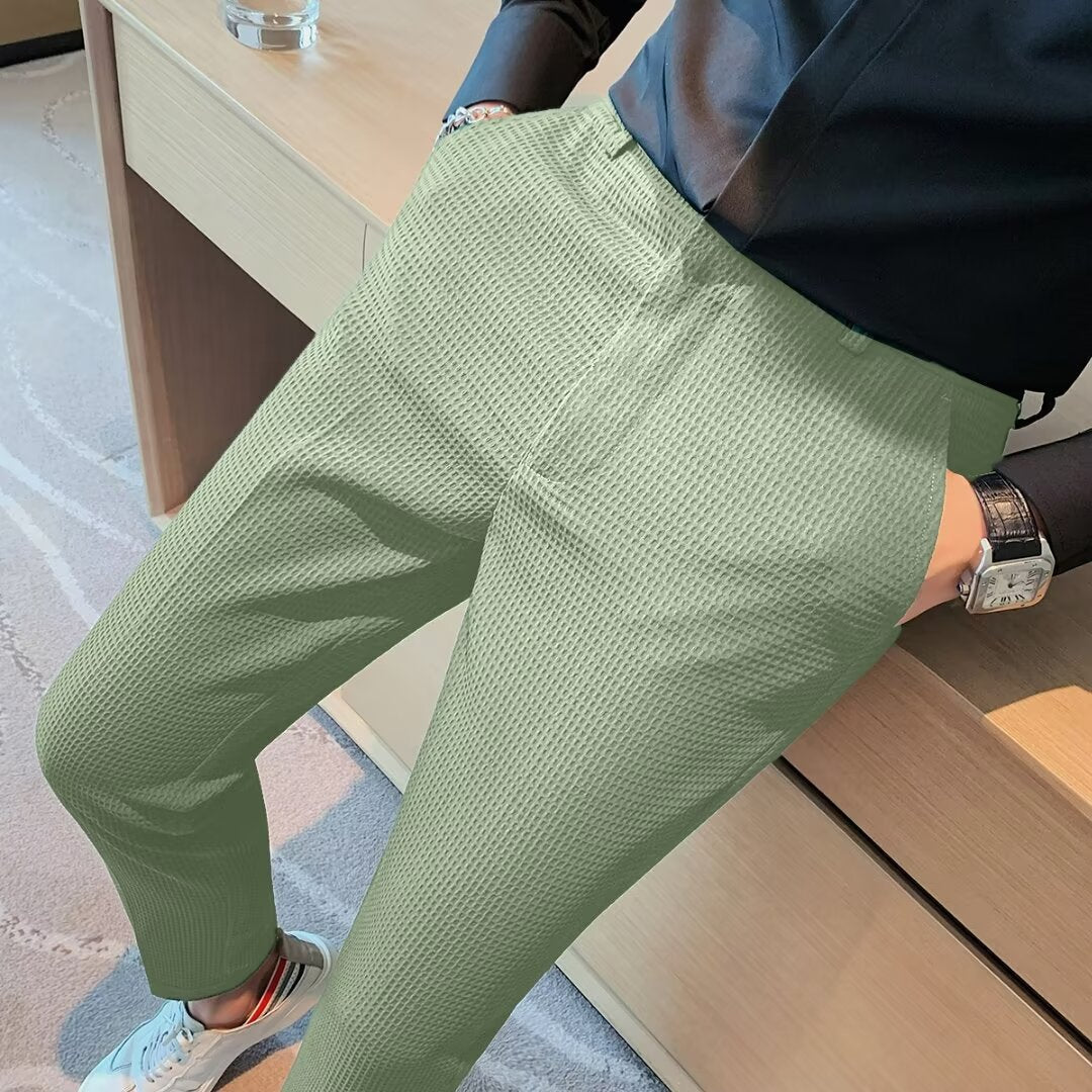 Halsey trousers in Light Green
