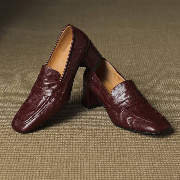Camellia loafers in Maroon